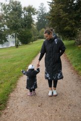 Dlouhá vesta prošívaná - Zimní květy