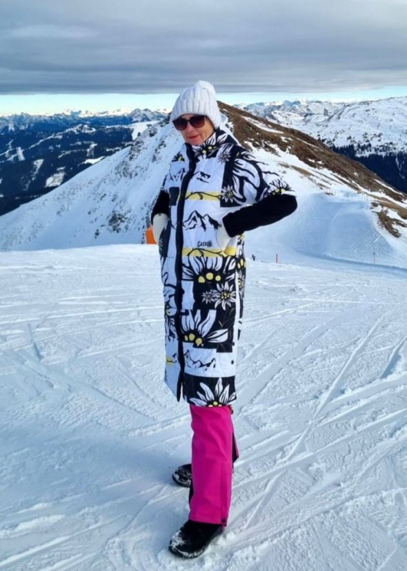 Long quilted vest - Alpine edelweiss