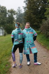 Dlouhá vesta prošívaná - Proužky